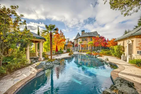 200 Belle Fiore Lane Ashland OR 97520