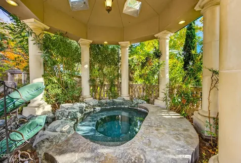 200 Belle Fiore Lane Ashland OR 97520