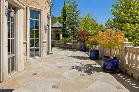 200 Belle Fiore Lane Ashland OR 97520