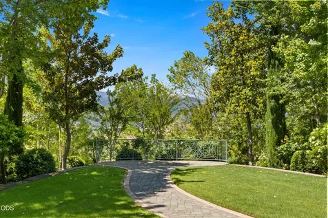 200 Belle Fiore Lane Ashland OR 97520