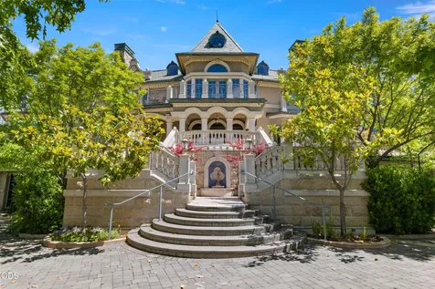200 Belle Fiore Lane Ashland OR 97520