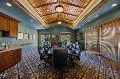 200 Belle Fiore Lane Ashland OR 97520