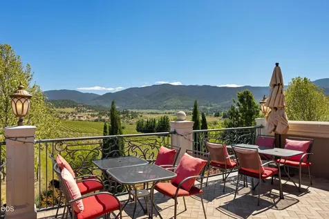 200 Belle Fiore Lane Ashland OR 97520