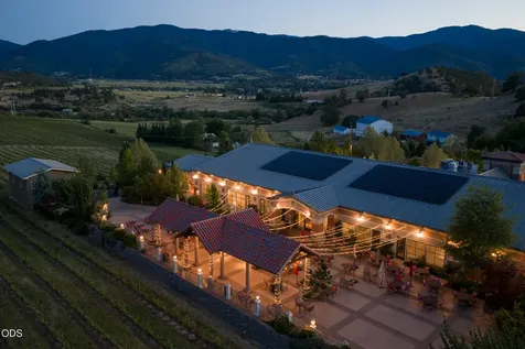 200 Belle Fiore Lane Ashland OR 97520