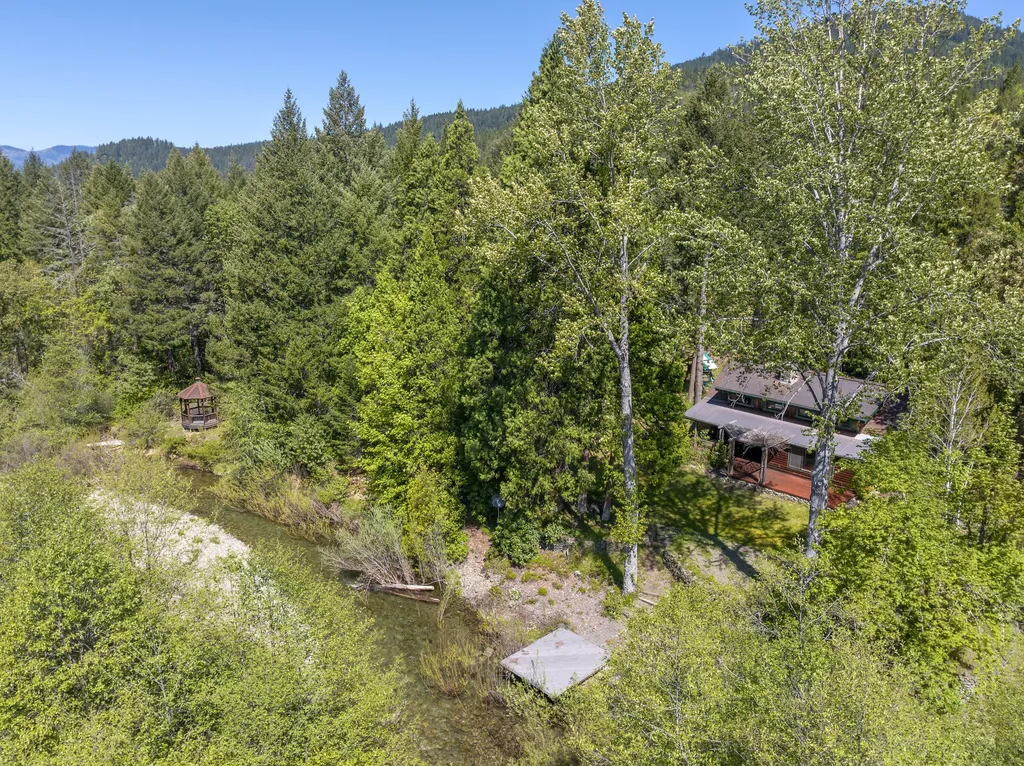 8501 Deer Creek Road Selma OR 97538