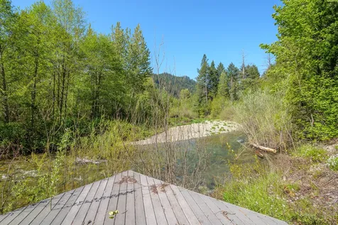 8501 Deer Creek Road Selma OR 97538