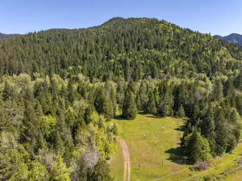 8501 Deer Creek Road Selma OR 97538