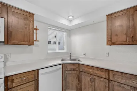 211 W Bolz Road Phoenix OR 97535
