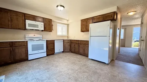 231 W Bolz Road Phoenix OR 97535