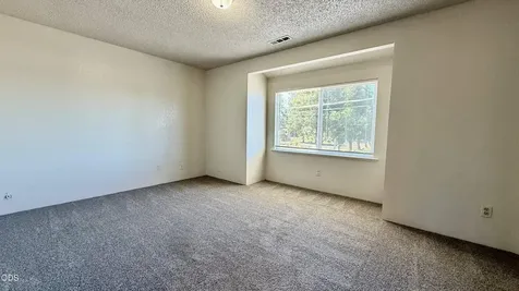 231 W Bolz Road Phoenix OR 97535
