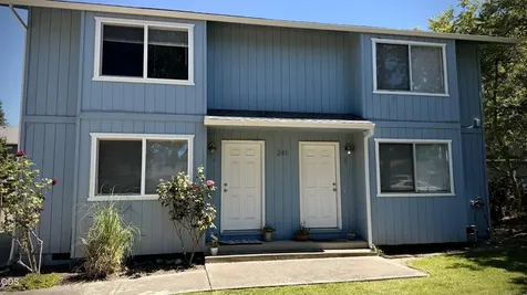241 W Bolz Road Phoenix OR 97535