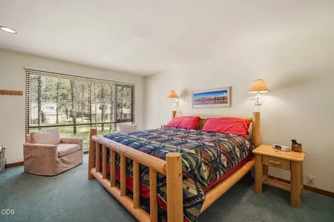 57218 Island Road Sunriver OR 97707