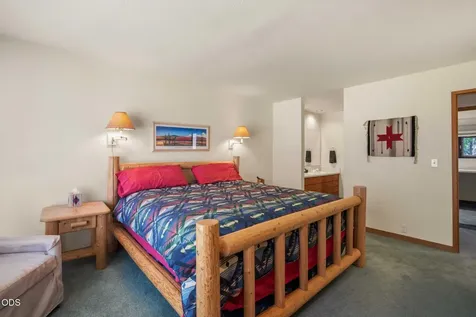 57218 Island Road Sunriver OR 97707