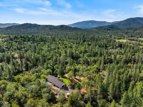 3620 Demaray Drive Grants Pass OR 97527