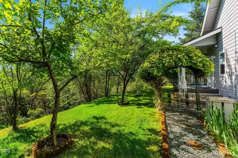 3620 Demaray Drive Grants Pass OR 97527