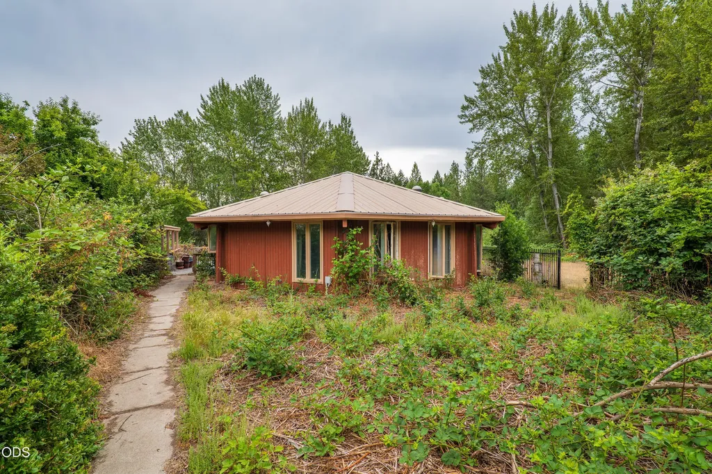 10216 W Evans Creek Road Rogue River OR 97537
