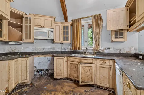 10216 W Evans Creek Road Rogue River OR 97537