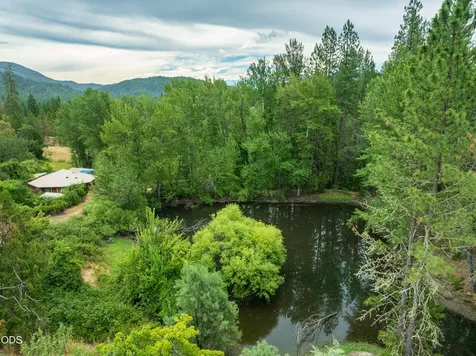 10216 W Evans Creek Road Rogue River OR 97537