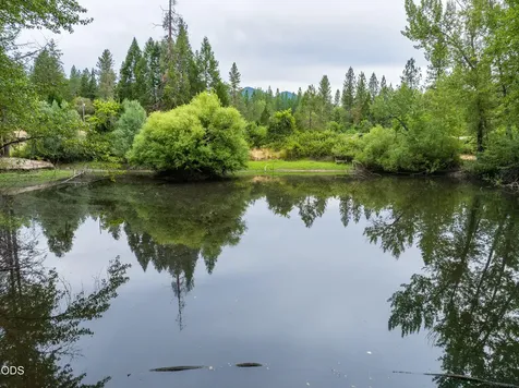 10216 W Evans Creek Road Rogue River OR 97537