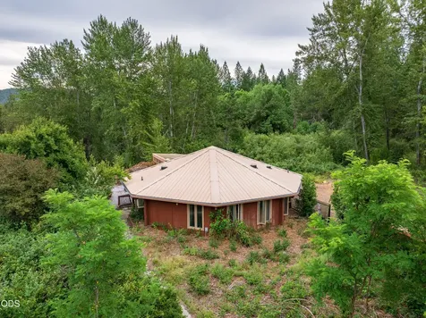10216 W Evans Creek Road Rogue River OR 97537