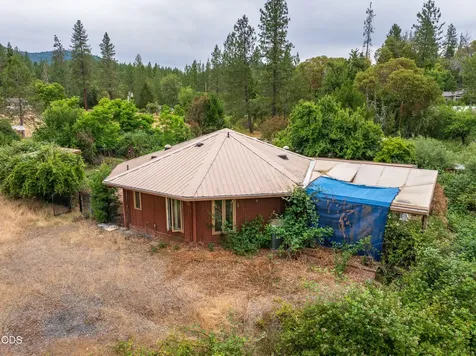 10216 W Evans Creek Road Rogue River OR 97537