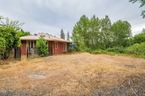 10216 W Evans Creek Road Rogue River OR 97537