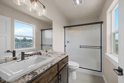 7869 Houston Loop White City OR 97503