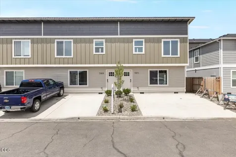 7869 Houston Loop White City OR 97503