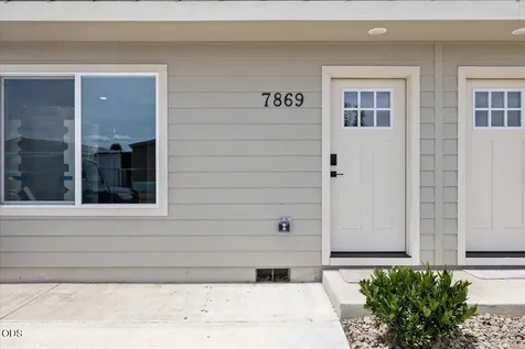 7869 Houston Loop White City OR 97503