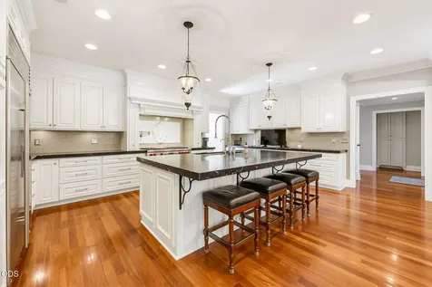 4244 Griffin Creek Road Medford OR 97501