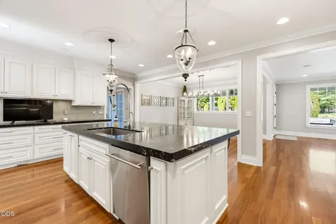 4244 Griffin Creek Road Medford OR 97501