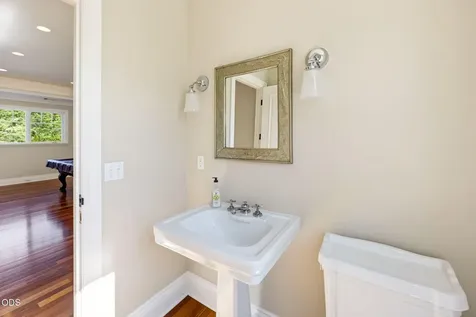 4244 Griffin Creek Road Medford OR 97501