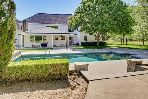 4244 Griffin Creek Road Medford OR 97501