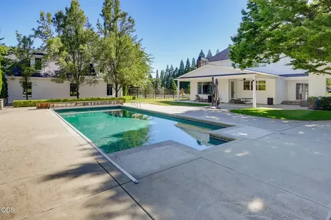 4244 Griffin Creek Road Medford OR 97501