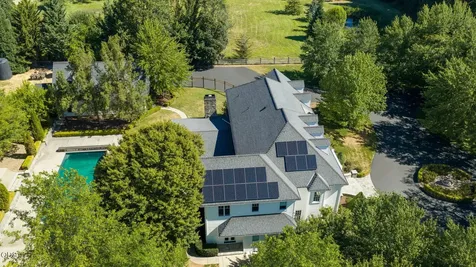 4244 Griffin Creek Road Medford OR 97501