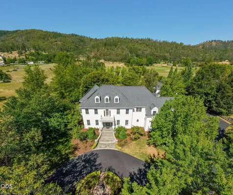 4244 Griffin Creek Road Medford OR 97501