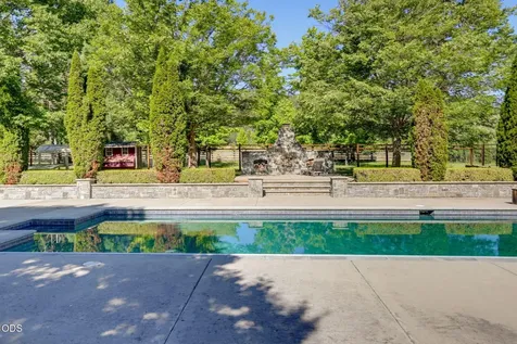 4244 Griffin Creek Road Medford OR 97501