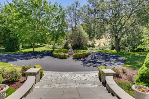 4244 Griffin Creek Road Medford OR 97501