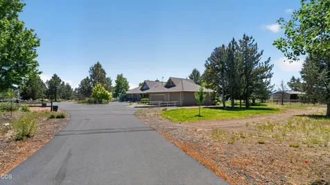 18203 Fadjur Lane Sisters OR 97759