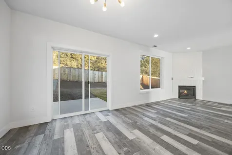 1161 W Ridge Drive Klamath Falls OR 97601
