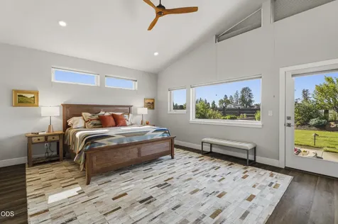 471 E Diamond Peak Avenue Sisters OR 97759