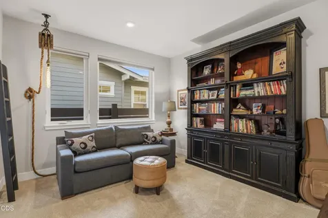 471 E Diamond Peak Avenue Sisters OR 97759