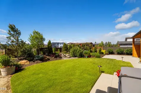 471 E Diamond Peak Avenue Sisters OR 97759