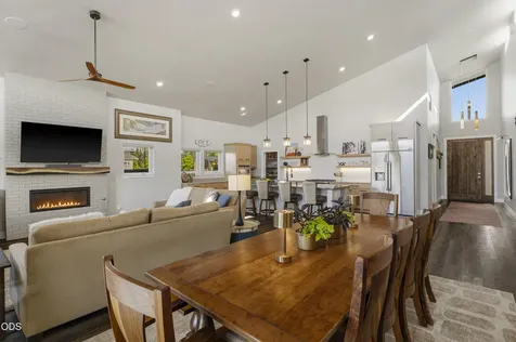 471 E Diamond Peak Avenue Sisters OR 97759