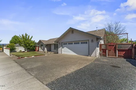 2550 SW Elmer Nelson Lane Grants Pass OR 97527