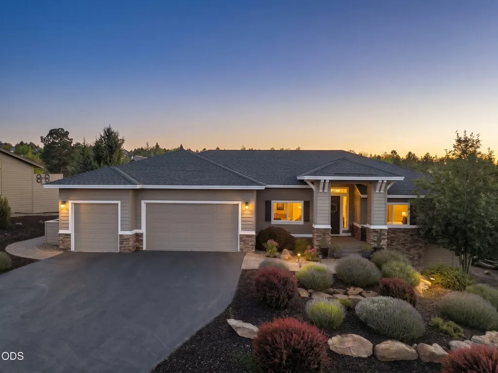 257 Highland Meadow Loop Redmond OR 97756