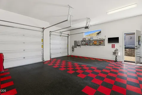 257 Highland Meadow Loop Redmond OR 97756