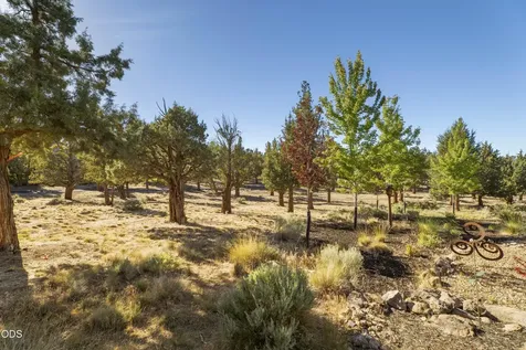 257 Highland Meadow Loop Redmond OR 97756