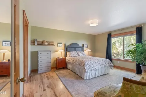 13753 SW Sego Lily Road Powell Butte OR 97753