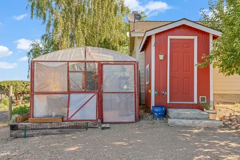 13753 SW Sego Lily Road Powell Butte OR 97753